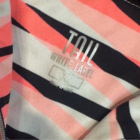 TAIL activewear sleeveless 1/2 zip top ❤️ - Picture 6 of 7